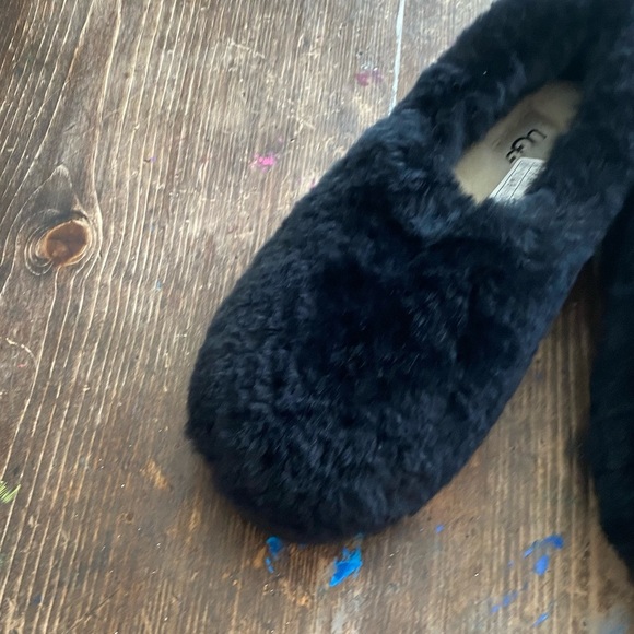 UGG black faux fur sugar sole slippers!🖤😎🖤hard to find but here they are!!! - Picture 9 of 10
